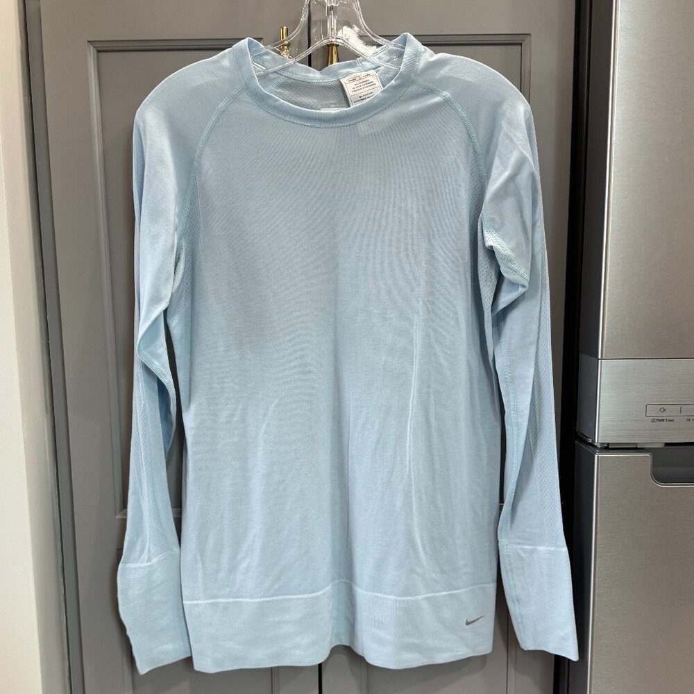 Nike Women's FitDry Long Sleeve T-shirt, Light Blue, Size Medium (8-10)